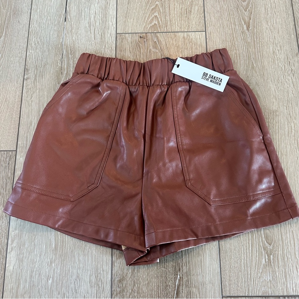 NWT Revolve Steve Madden Cognac Camel Faux Leather Shorts Brown Pockets Fall XS